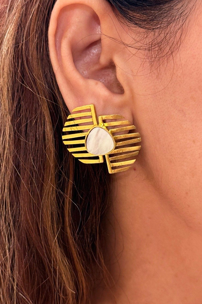 Porsa Mother Of Pearl Gold Finish Studs